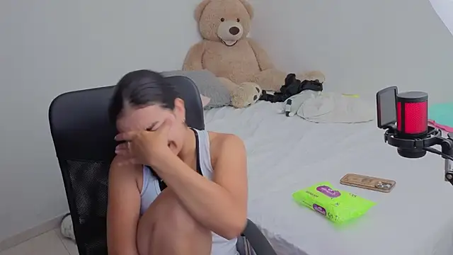 valerihouse online show from February 26, 2026, 1:38 am