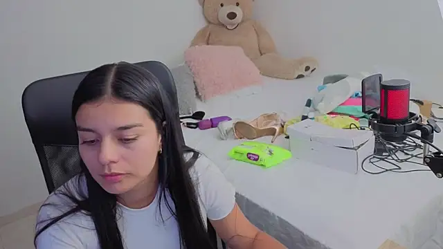 valerihouse online show from February 22, 2026, 12:57 am