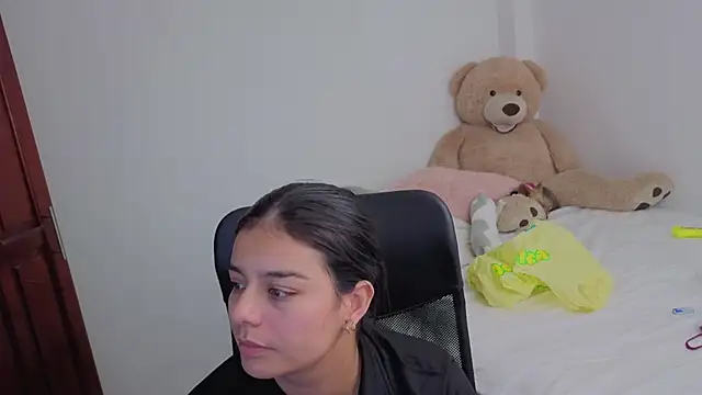 valerihouse online show from February 25, 2026, 12:44 am