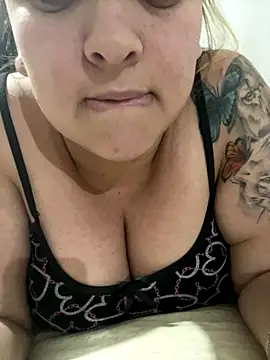 bruna438 online show from November 6, 2025, 10:14 pm