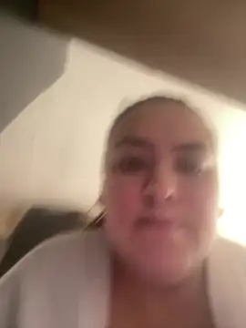 bruna438 online show from June 29, 2026, 3:23 pm
