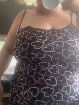 bruna438 online show from June 27, 2026, 2:34 pm