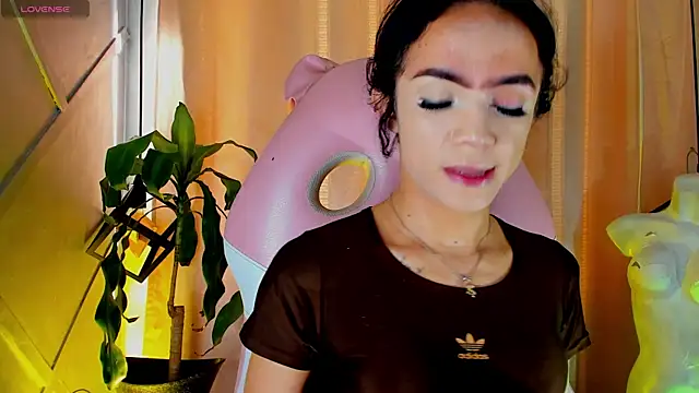 Cristal Gem1 online show from July 11, 2026, 11:54 am
