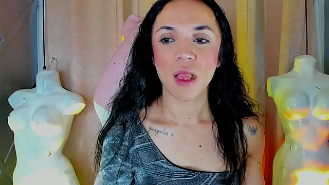 Snapshot of Cristal_Gem1 chatting on June 4, 2026, 11:26 am Cristal Gem1 online show from June 4, 2026, 11:26 am