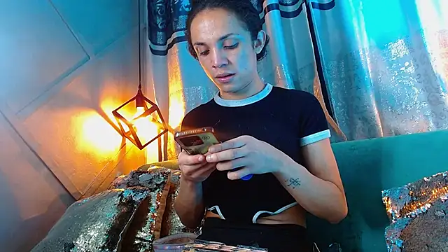 Snapshot of Cristal_Gem1 chatting on February 21, 2026, 2:02 am Cristal Gem1 online show from February 21, 2026, 2:02 am