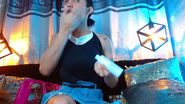 Snapshot of Cristal_Gem1 chatting on February 5, 2026, 11:50 am Cristal Gem1 online show from February 5, 2026, 11:50 am