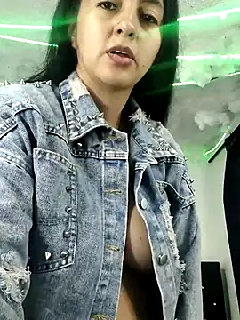 salo-rousee online show from October 4, 2025, 9:16 pm