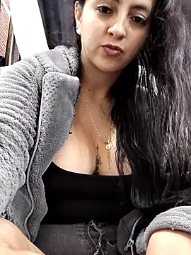 salo-rousee online show from October 10, 2025, 7:47 pm