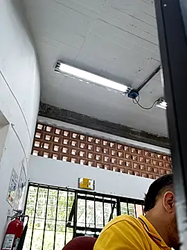 Snapshot of este_juan chatting on October 16, 2025, 4:04 pm este juan online show from October 16, 2025, 4:04 pm