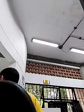 Snapshot of este_juan chatting on April 8, 2026, 2:51 pm este juan online show from April 8, 2026, 2:51 pm