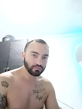 Snapshot of este_juan chatting on April 8, 2026, 12:34 am este juan online show from April 8, 2026, 12:34 am