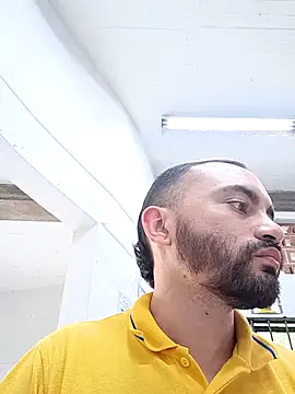 Snapshot of este_juan chatting on November 13, 2025, 6:45 pm este juan online show from November 13, 2025, 6:45 pm