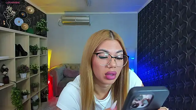 xPuka online show from September 20, 2025, 4:45 pm