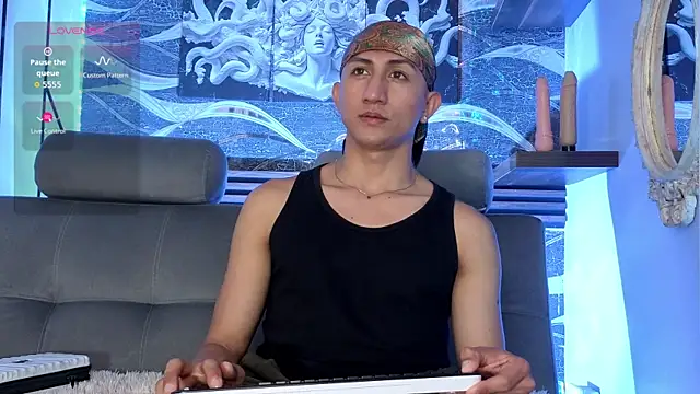 oliver mr  online show from April 27, 2026, 7:56 pm