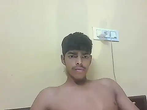 Snapshot of monster_33 chatting on May 6, 2026, 2:43 pm monster 33 online show from May 6, 2026, 2:43 pm