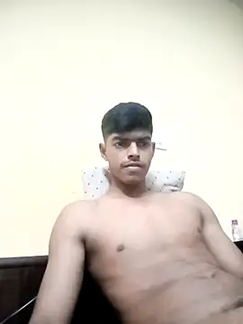 Snapshot of monster_33 chatting on April 9, 2026, 7:47 am monster 33 online show from April 9, 2026, 7:47 am
