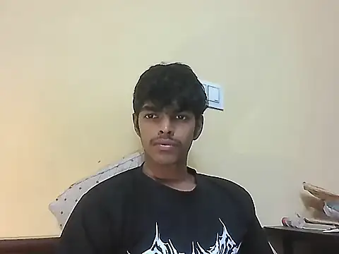 Snapshot of monster_33 chatting on April 2, 2026, 7:48 am monster 33 online show from April 2, 2026, 7:48 am