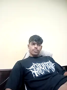 Snapshot of monster_33 chatting on April 16, 2026, 7:53 am monster 33 online show from April 16, 2026, 7:53 am