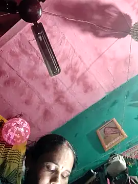 Pooja750 online show from January 14, 2026, 4:54 pm