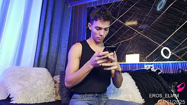 Snapshot of eroseliam chatting on November 24, 2025, 7:14 pm eroseliam online show from November 24, 2025, 7:14 pm