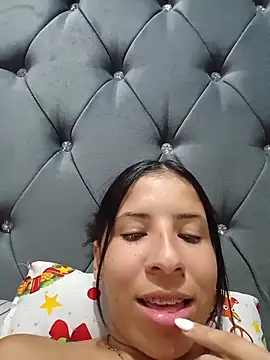 Snapshot of Liagni0 chatting on February 13, 2026, 4:45 am Liagni0 online show from February 13, 2026, 4:45 am