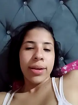 Snapshot of Liagni0 chatting on September 22, 2025, 11:00 pm Liagni0 online show from September 22, 2025, 11:00 pm