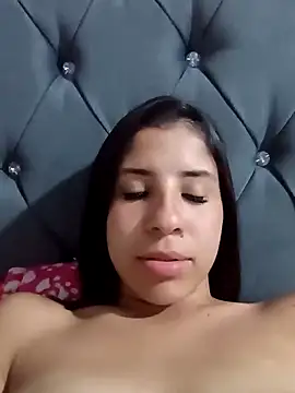 Snapshot of Liagni0 chatting on November 7, 2025, 5:01 am Liagni0 online show from November 7, 2025, 5:01 am