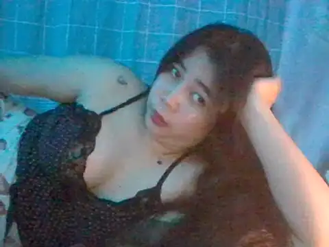 Asianhotskinny online show from July 4, 2026, 9:41 pm