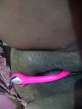 Snapshot of Moonshine07 chatting on March 3, 2026, 5:53 pm Moonshine07 online show from March 3, 2026, 5:53 pm