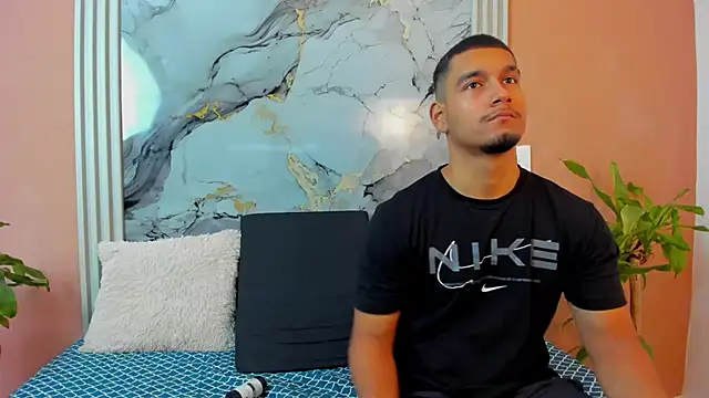  online show from November 23, 2025, 1:43 pm