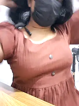 BeautyGirl sara online show from September 24, 2025, 12:55 pm