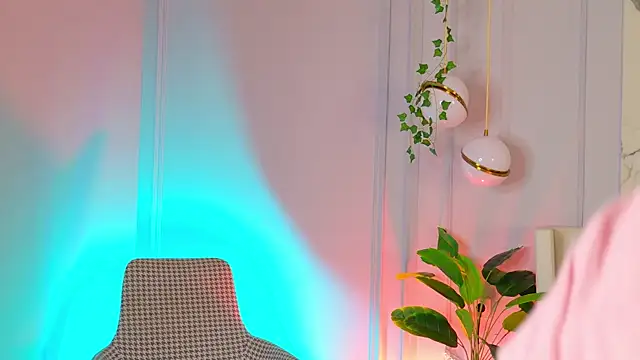 Snapshot of MaryNixon_ chatting on June 26, 2026, 5:13 am MaryNixon online show from June 26, 2026, 5:13 am