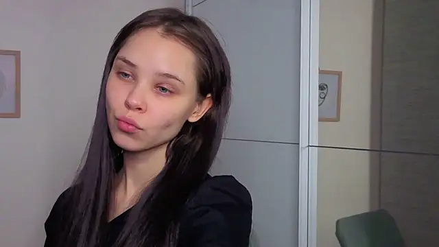 slyshypie online show from December 1, 2025, 1:12 pm