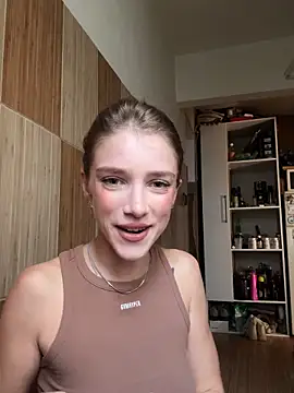 Snapshot of TeaseRosie chatting on October 9, 2025, 3:12 pm TeaseRosie online show from October 9, 2025, 3:12 pm