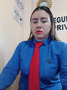 Snapshot of Hannah-colx chatting on June 11, 2026, 5:10 pm Hannah-colx online show from June 11, 2026, 5:10 pm