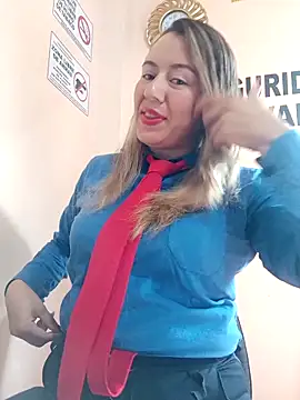 Hannah-colx online show from April 27, 2026, 1:20 pm