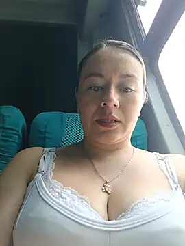 Snapshot of Hannah-colx chatting on June 19, 2026, 4:24 pm Hannah-colx online show from June 19, 2026, 4:24 pm