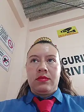 Snapshot of Hannah-colx chatting on June 2, 2026, 1:00 pm Hannah-colx online show from June 2, 2026, 1:00 pm
