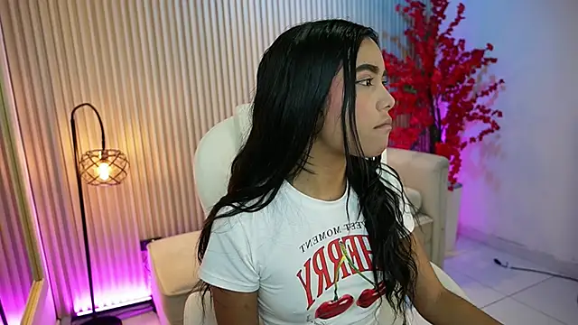 GiaNovak online show from September 22, 2025, 11:38 am