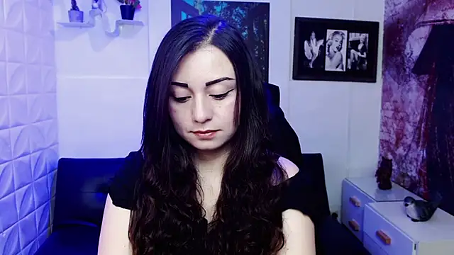 Eva Roussell online show from November 12, 2025, 3:05 pm