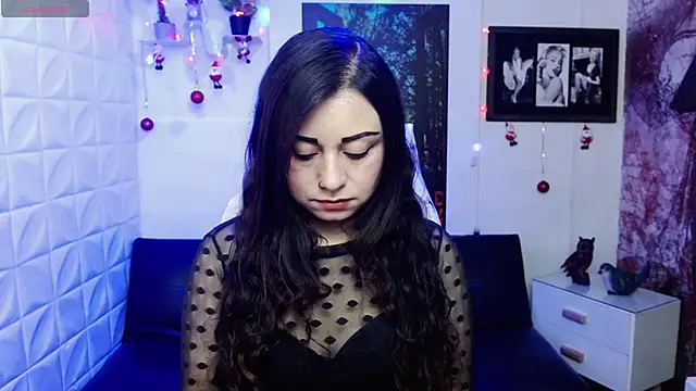 Eva Roussell online show from December 15, 2025, 2:23 pm