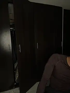 Snapshot of DavisFirb chatting on February 13, 2026, 2:55 am DavisFirb online show from February 13, 2026, 2:55 am