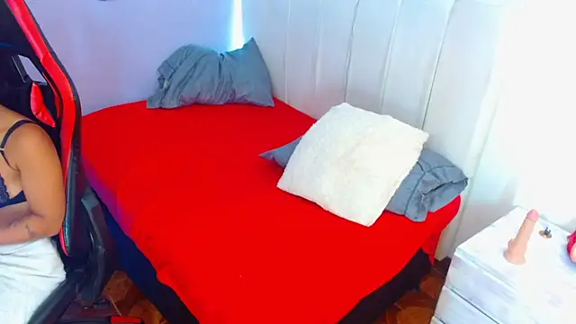 ivy scorpio online show from October 6, 2025, 2:18 pm