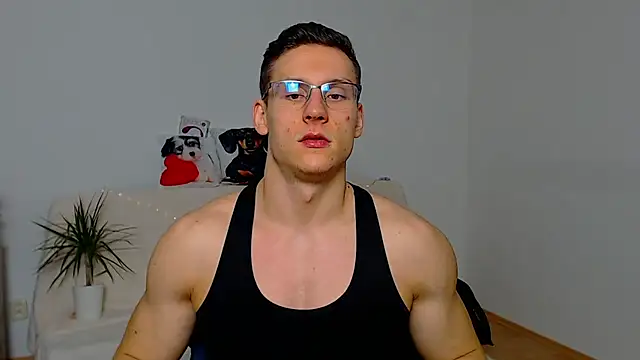 ZeinMiracles online show from November 7, 2025, 11:08 pm