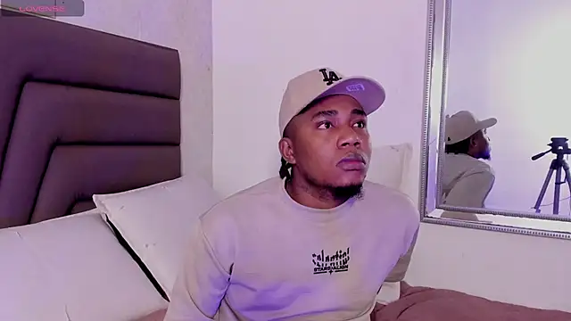 Duo69Sexual online show from October 4, 2025, 7:37 pm