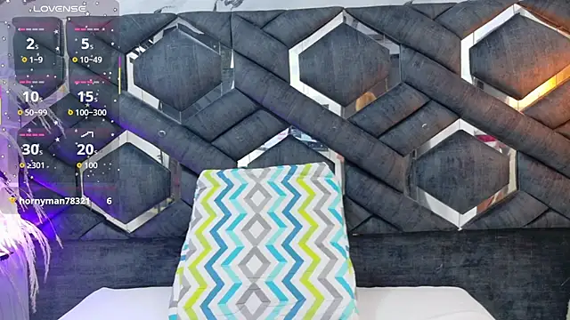 Natasha-Adams online show from November 1, 2025, 9:30 pm