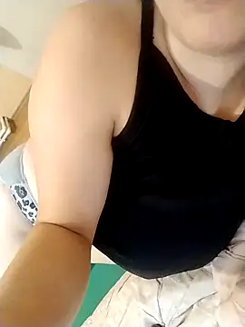 gamzeyak online show from September 29, 2025, 1:06 pm