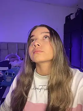 Snapshot of AnnyLopezzz_ chatting on February 24, 2026, 5:30 am AnnyLopezzz online show from February 24, 2026, 5:30 am