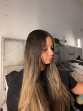 AnnyLopezzz  online show from June 19, 2026, 2:06 am