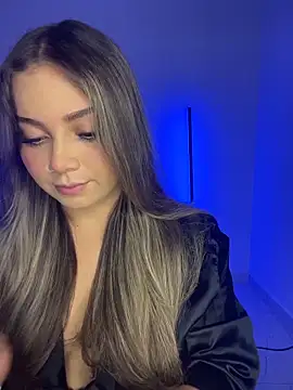 AnnyLopezzz  online show from October 12, 2025, 4:14 am